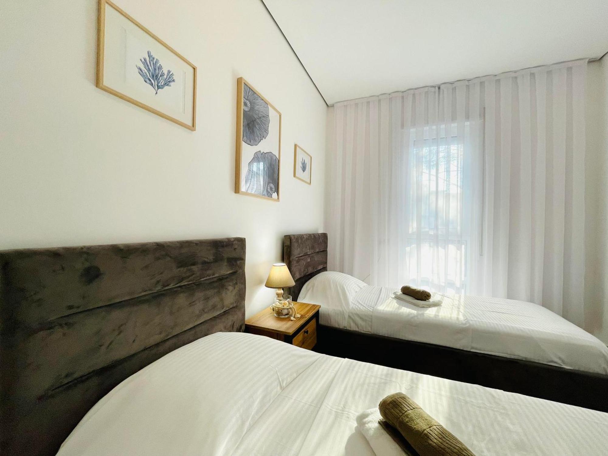 M&E Premium Apartments - San Pietro Durrës Buitenkant foto