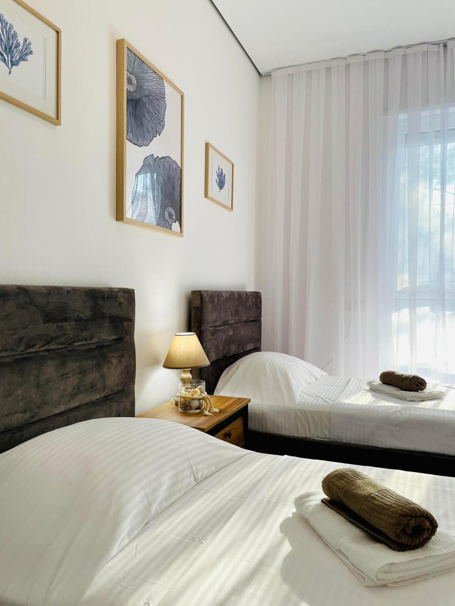 M&E Premium Apartments - San Pietro Durrës Buitenkant foto